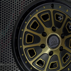 Aro Rin 17x9 / PCD/Manzana:6x139 / ET/Offset:-12 / Color: MBB - Image 2
