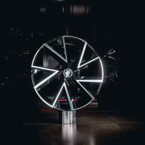 Aro Rin 18x7,5 / PCD/Manzana:5x112 / ET/Offset:50 / Color: BMF - Image 2