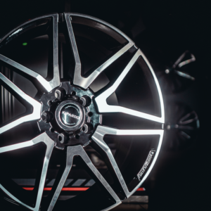 Aro Rin 18x8 / PCD/Manzana:5x114 / ET/Offset:42 / Color: BMF - Image 3