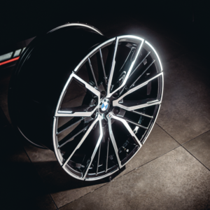 Aro Rin 19x9,5 / PCD/Manzana:5x120 / ET/Offset:40 / Color: BMF