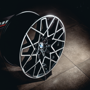 Aro Rin 19x9 / PCD/Manzana:5x112 / ET/Offset:38 / Color: BMF