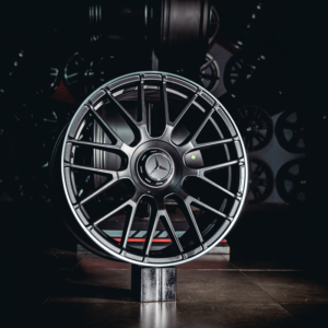 Aro Rin 19x9 / PCD/Manzana:5x112 / ET/Offset:45 / Color: MBML - Image 2
