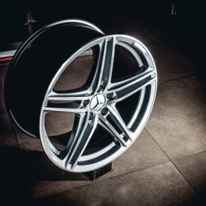 Aro Rin 19x9,5 / PCD/Manzana:5x112 / ET/Offset:45 / Color: GMF
