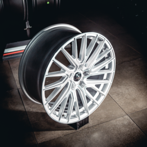Aro Rin 19x8,5 / PCD/Manzana:5x114 / ET/Offset:35 / Color: SF