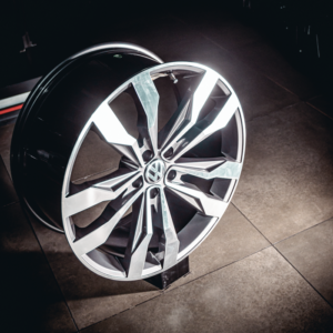 Aro Rin 20x9 / PCD/Manzana:5x112 / ET/Offset:41 / Color: GMF
