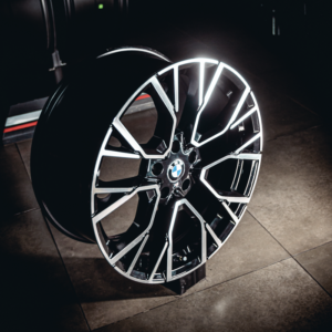 Aro Rin 20x9 / PCD/Manzana:5x120 / ET/Offset:40 / Color: BMF