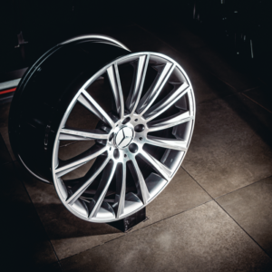 Aro Rin 20x9,5 / PCD/Manzana:5x112 / ET/Offset:38 / Color: GMF
