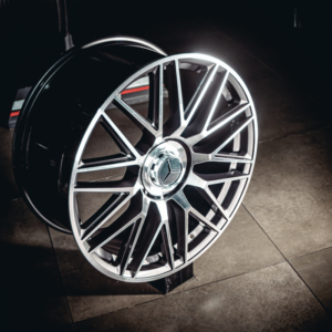 Aro Rin 20x9,5 / PCD/Manzana:5x112 / ET/Offset:45 / Color: GMMF