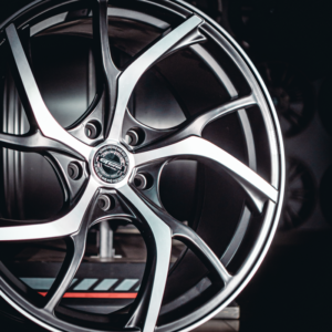 Aro Rin 20x10 / PCD/Manzana:5x120 / ET/Offset:40 / Color: SBF - Image 3