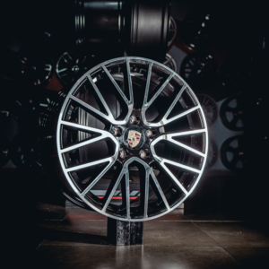 Aro Rin 20x10,5 / PCD/Manzana:5x130 / ET/Offset:64 / Color: BMF - Image 2