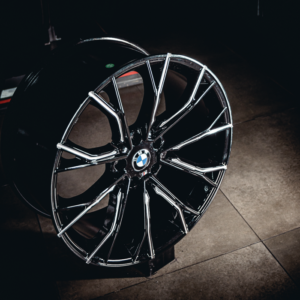 Aro Rin 20x9,5 / PCD/Manzana:5x120 / ET/Offset:40 / Color: BM