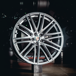 Aro Rin 21x10 / PCD/Manzana:5x112 / ET/Offset:19 / Color: GMF - Image 2