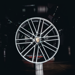 Aro Rin 21x11,5 / PCD/Manzana:5x130 / ET/Offset:60 / Color: MBMF - Image 2