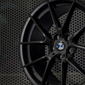 Aro Rin 19x8.5 / Manzana 5x112 / ET28 / Color SB - Image 2