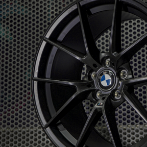 Aro Rin 19x9.5 / Manzana 5x112 / ET40 / Color SB - Image 2